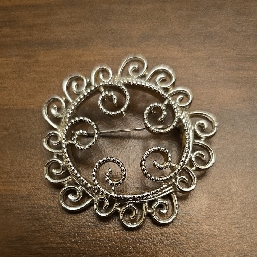 Sarah Coventry Silver Swirl Brooch